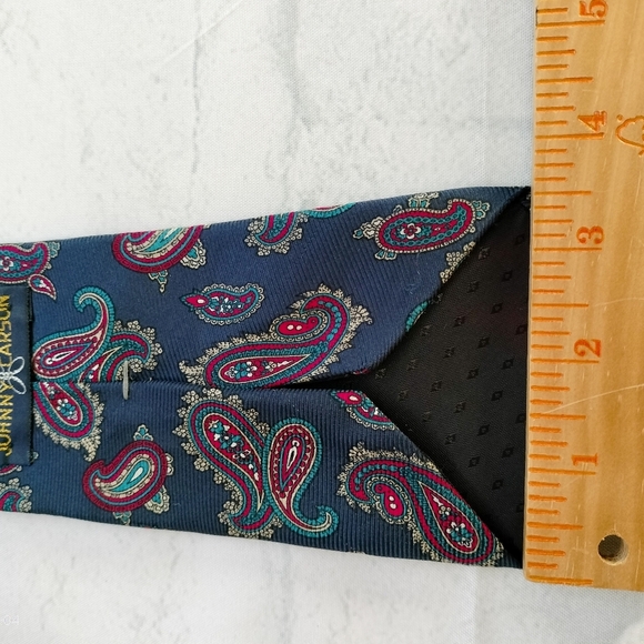 Johnny Carson Vintage Silk Tie Necktie Blue Red Small Paisley Formal Business - Picture 5 of 9